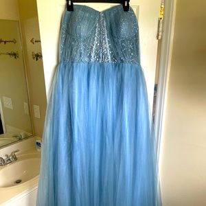 Princess ball gown in dusky blue, size XXL